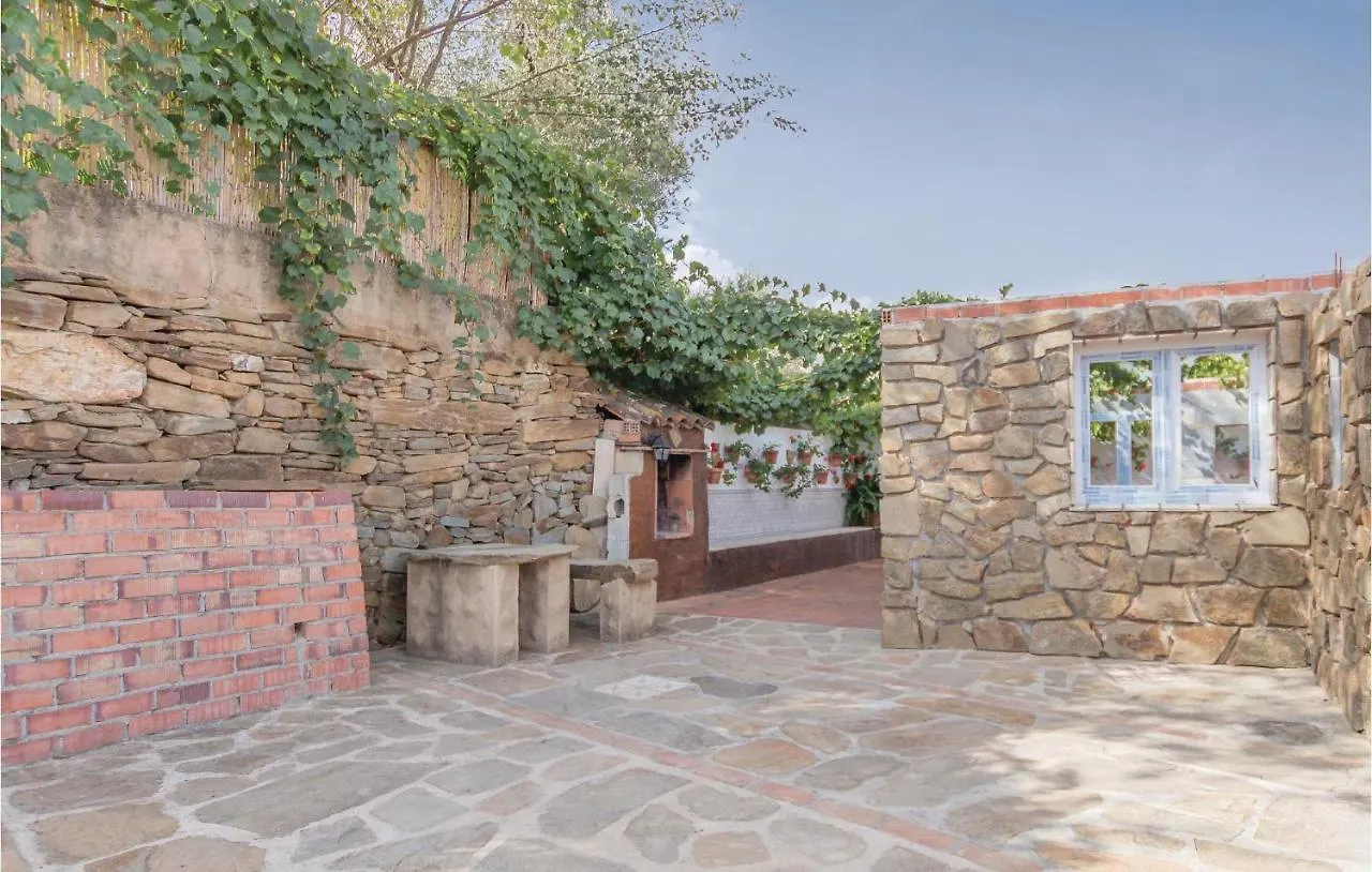 13 Bedroom Cozy Home In Sayalonga 0*,  İspanya