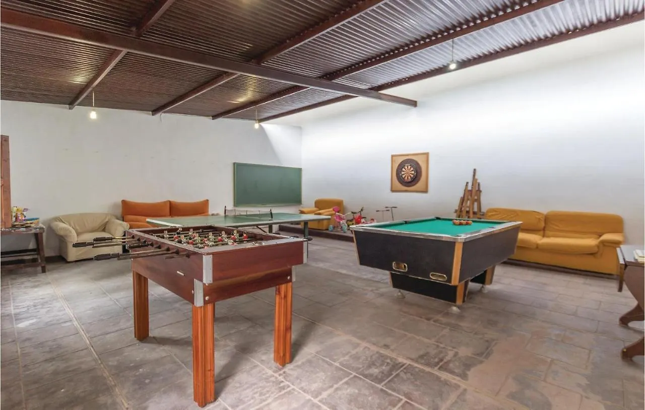 13 Bedroom Cozy Home In Sayalonga