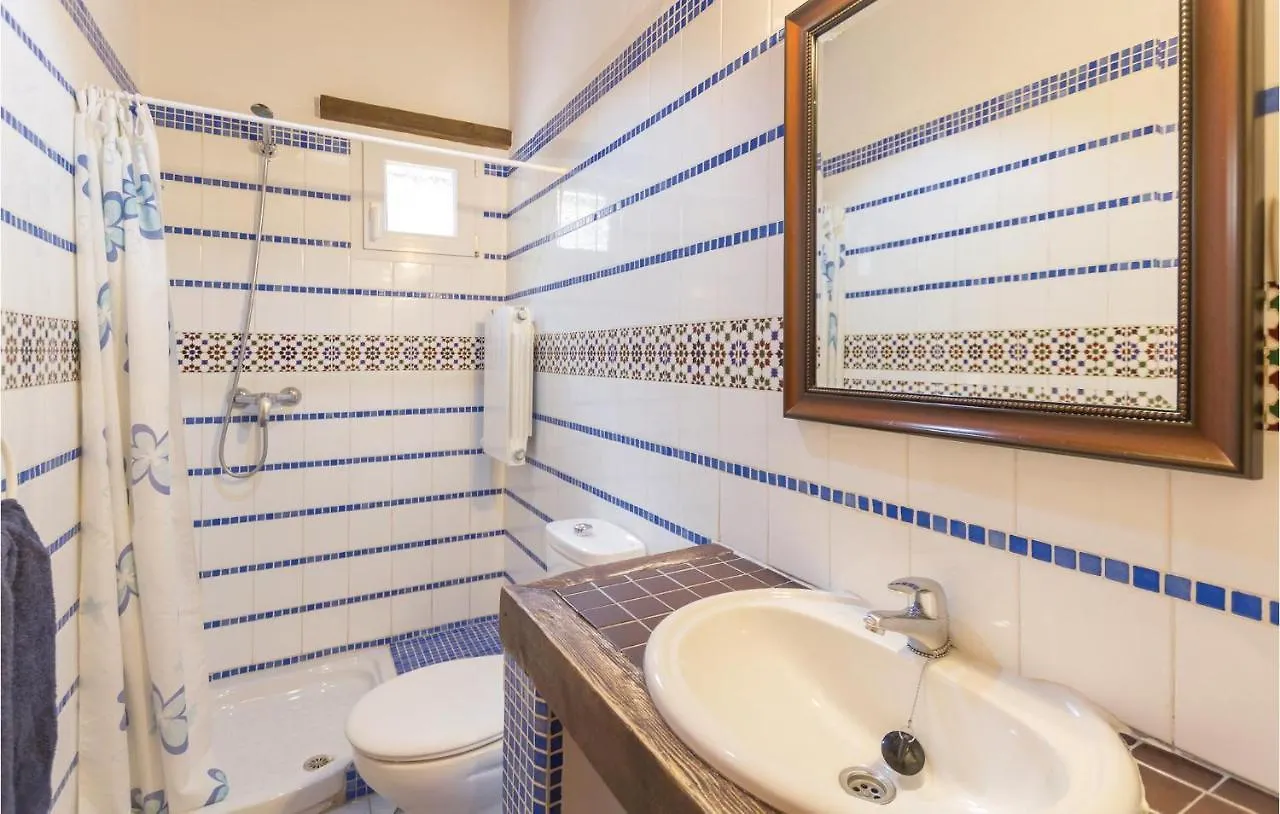 13 Bedroom Cozy Home In Sayalonga