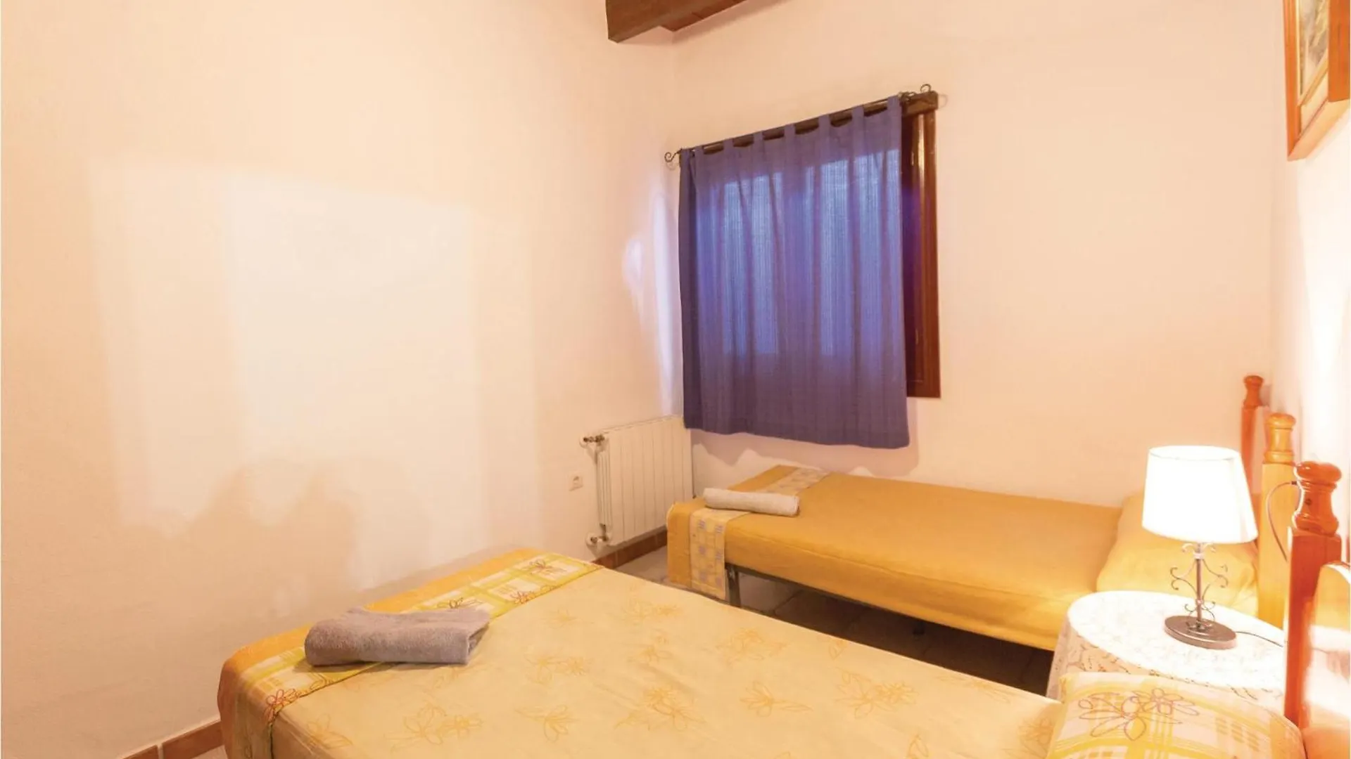 13 Bedroom Cozy Home In Sayalonga