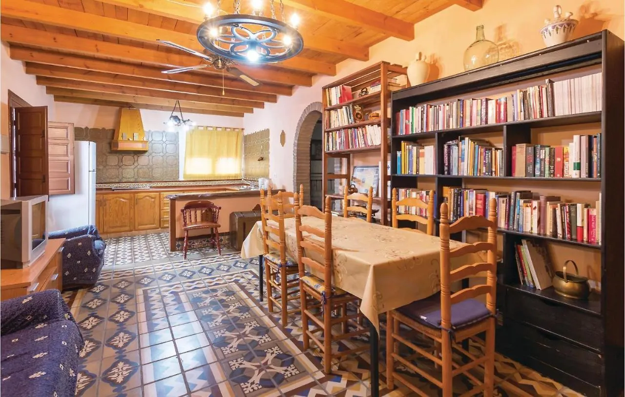 13 Bedroom Cozy Home In Sayalonga 0*,